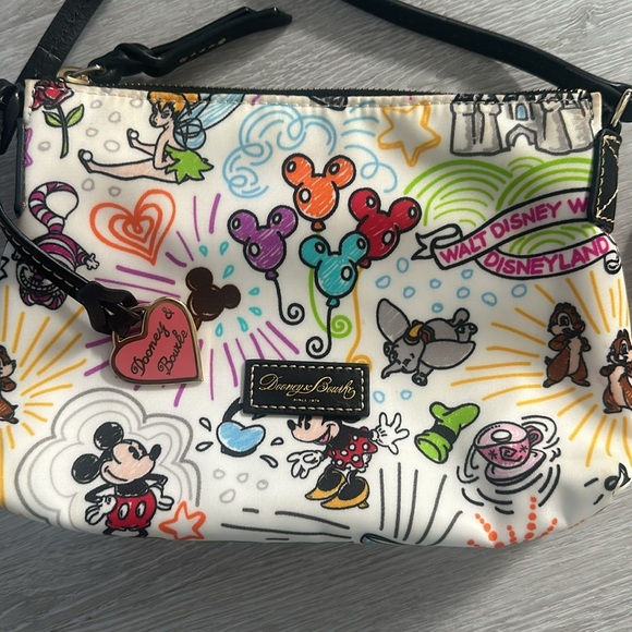 DOONEY & BOURKE DISNEY MICKEY SKETCH NYLON
POUCHETTE CROSSBODY BAG - Picture 3 of 8